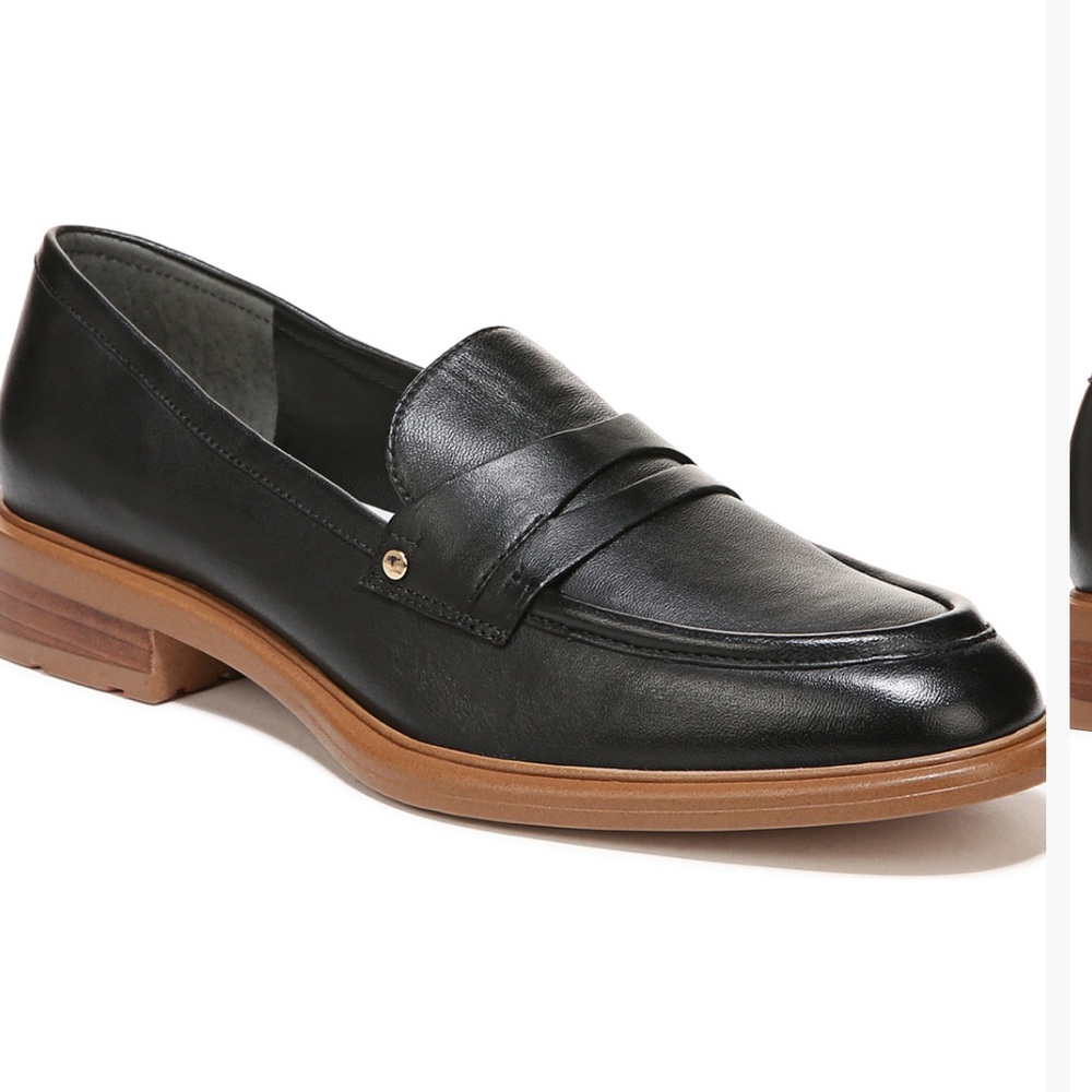 New FRANCO SARTO Women’s Black Leather Loafers size 6
